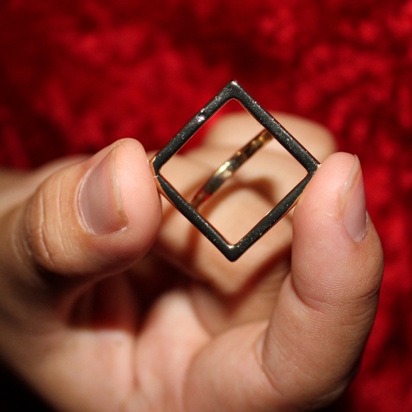 Gold Geo Rings (I Take Offers!) - Picture 4 of 8